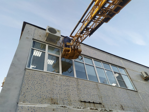 Установка кондиционера с подъемной машины